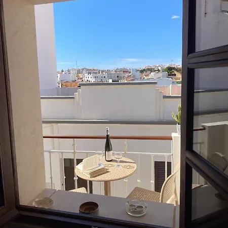 Center House * Лагуш